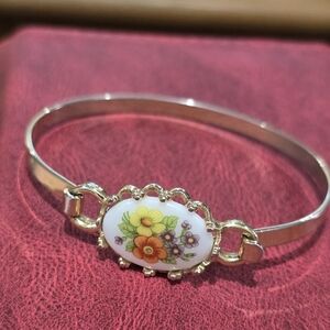 Avon French Flowers Cuff Bracelet 1975